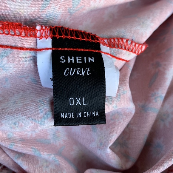 Red floral romper - Picture 4 of 5